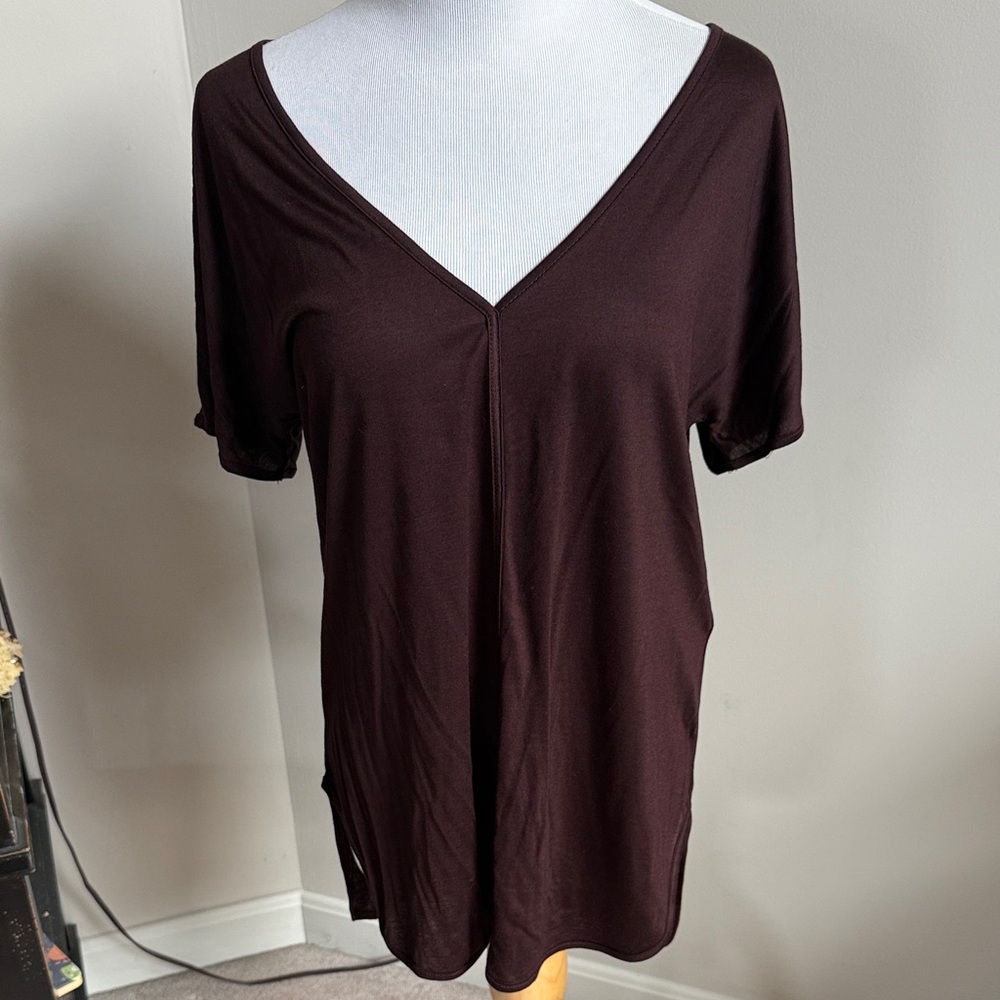 Banana Republic Deep V-Neck dark burgundy/wine color Top